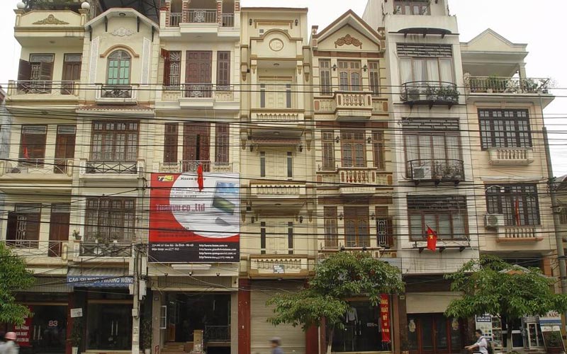 tall skinny tube houses in vietnam