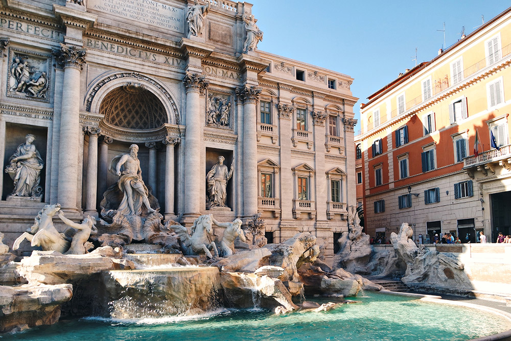 the trevi fountain shot