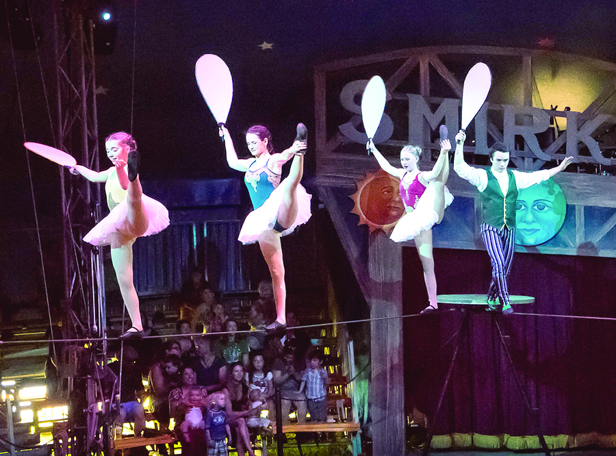 circus performers