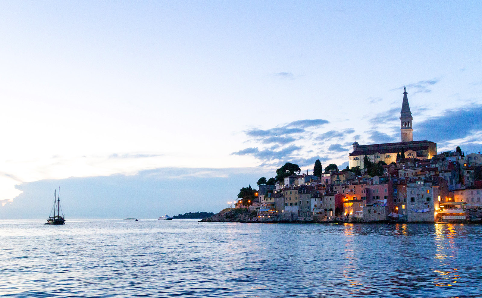 Istria, Camping Horror Novels, Road Trips, Flash Fiction & More: Endnotes 06 August