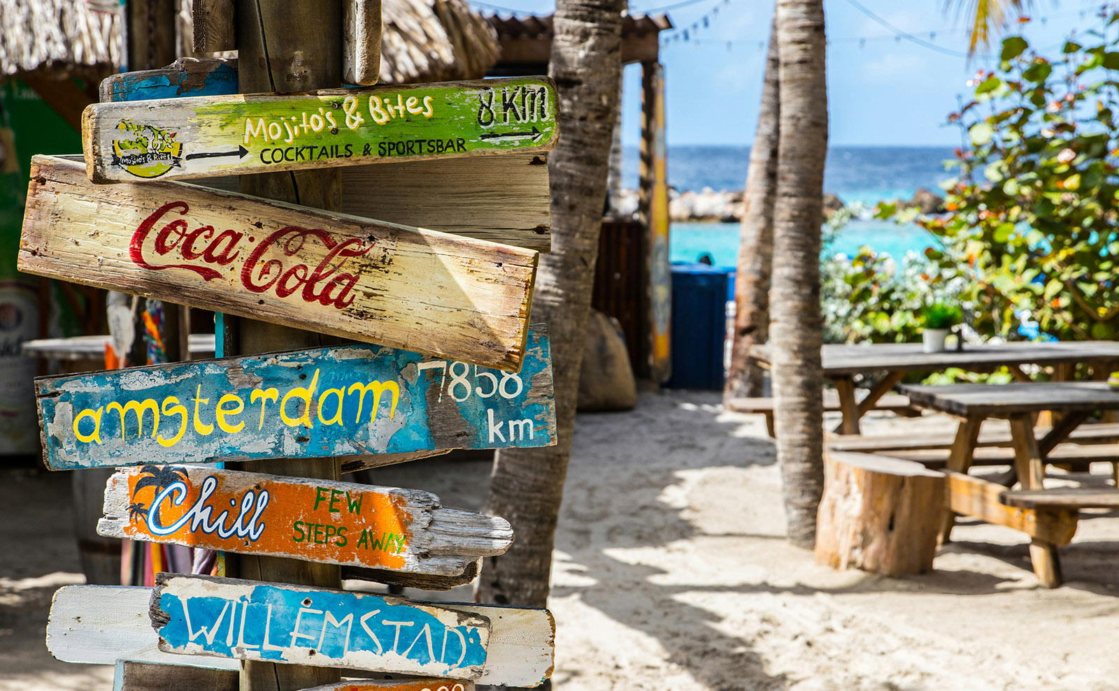 Curaçao, Slow Reads, New Cookbooks, Overnight Trains, Bookshelf Skirt & More: Endnotes 05 July