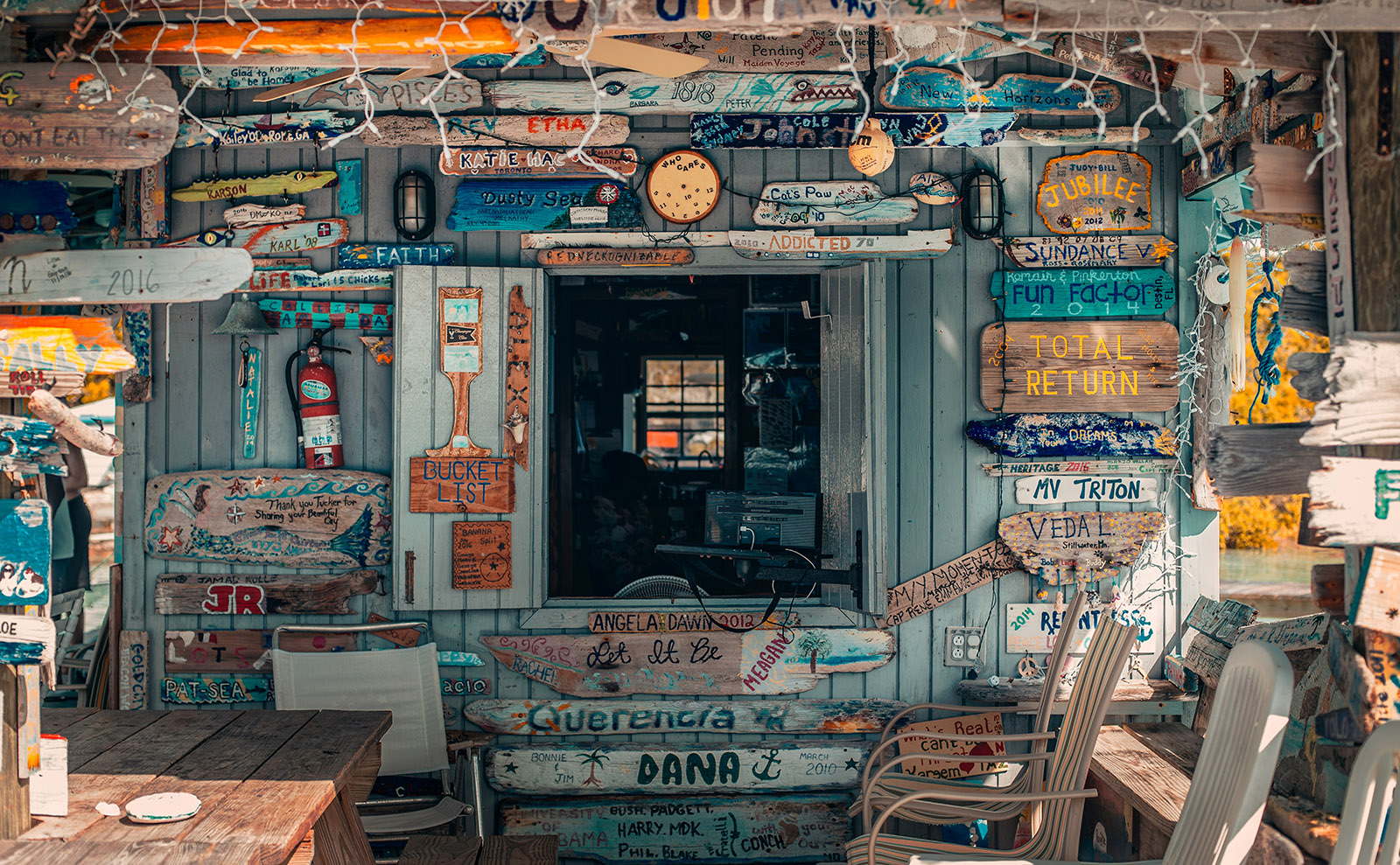 Swimming Pigs, Macbeth, Turkish Potatoes, Sensory Reading & More: Endnotes 29 March