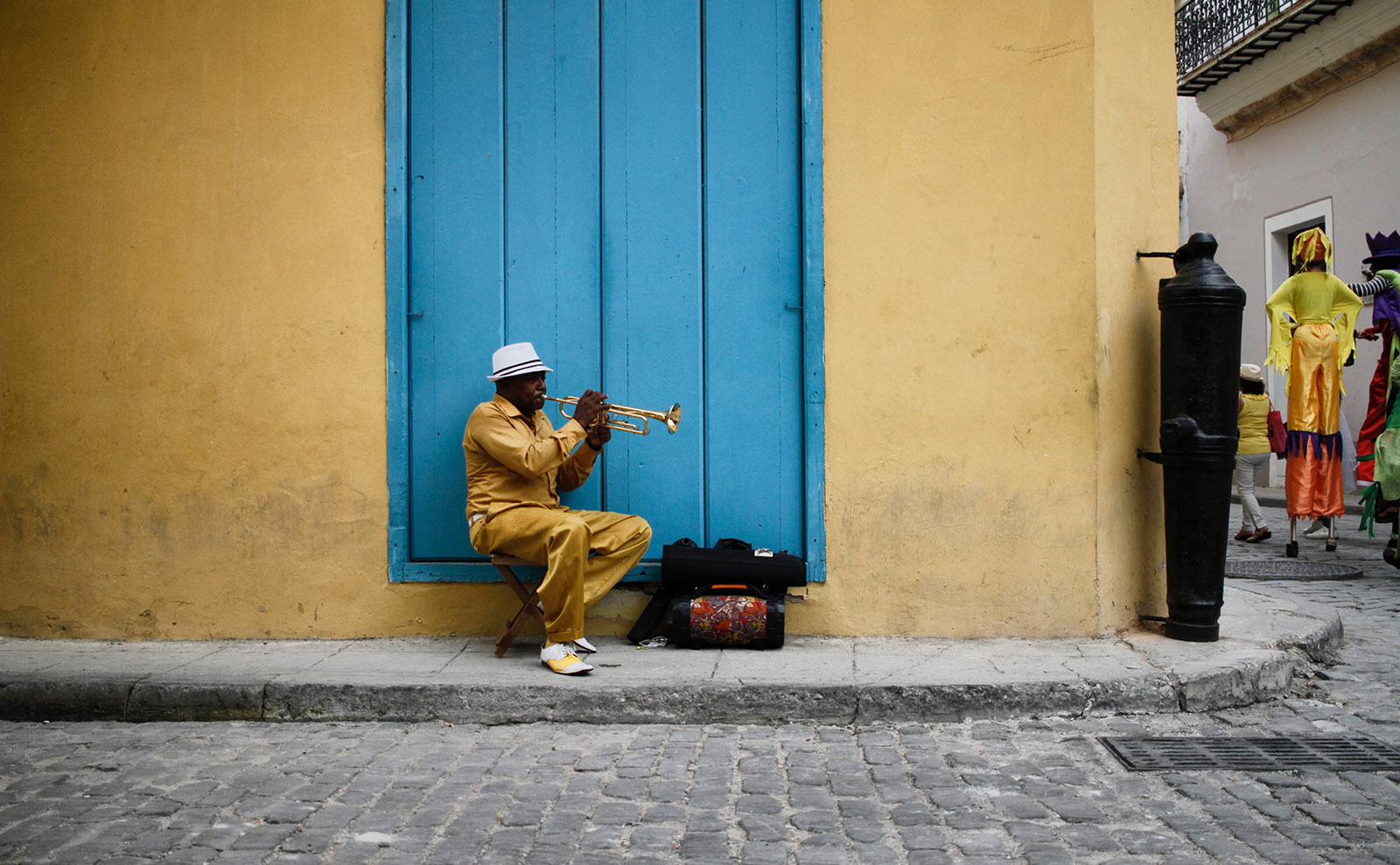 Havana, Big Plot Twists, Sweet Home Libraries, Gothic Fiction & More: Endnotes 28 May