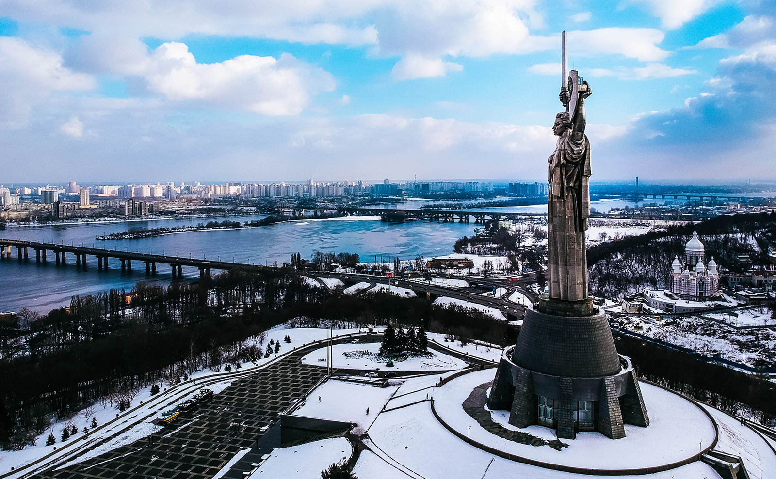 First Lines, Magical Castles, Wartime Letters, Airport Secrets & More: Endnotes 15 November