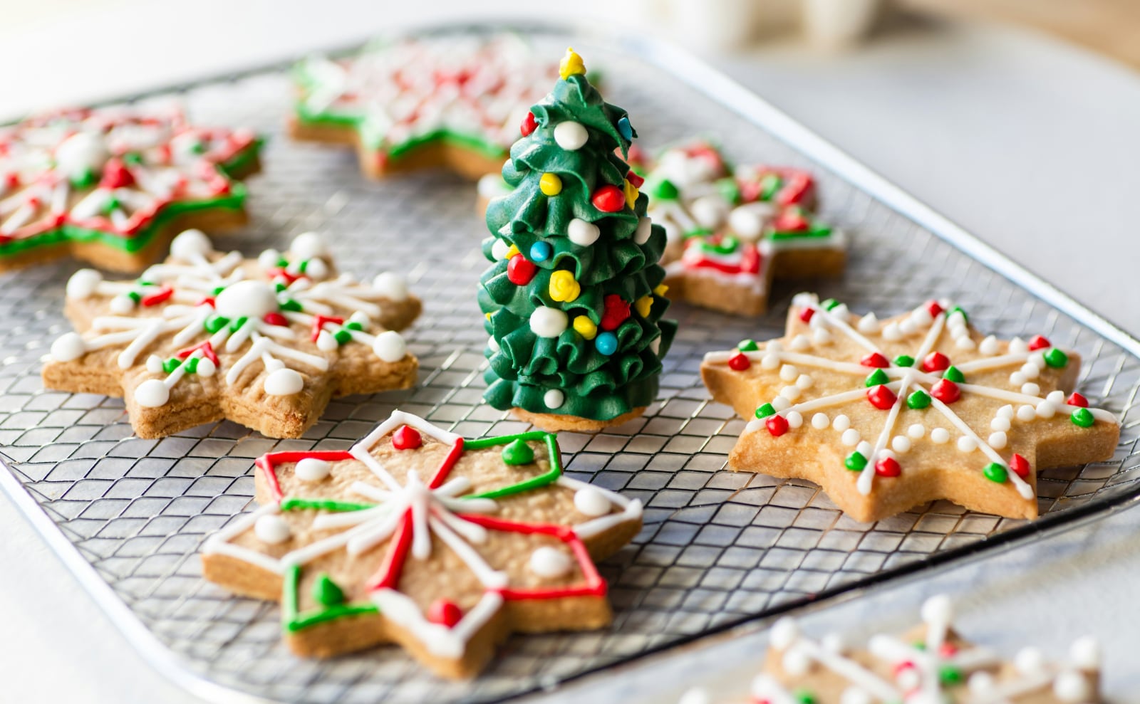 Holiday Baking, NPR Best Books, Austen Advent, Guerilla Mosaics & More: Endnotes 05 December