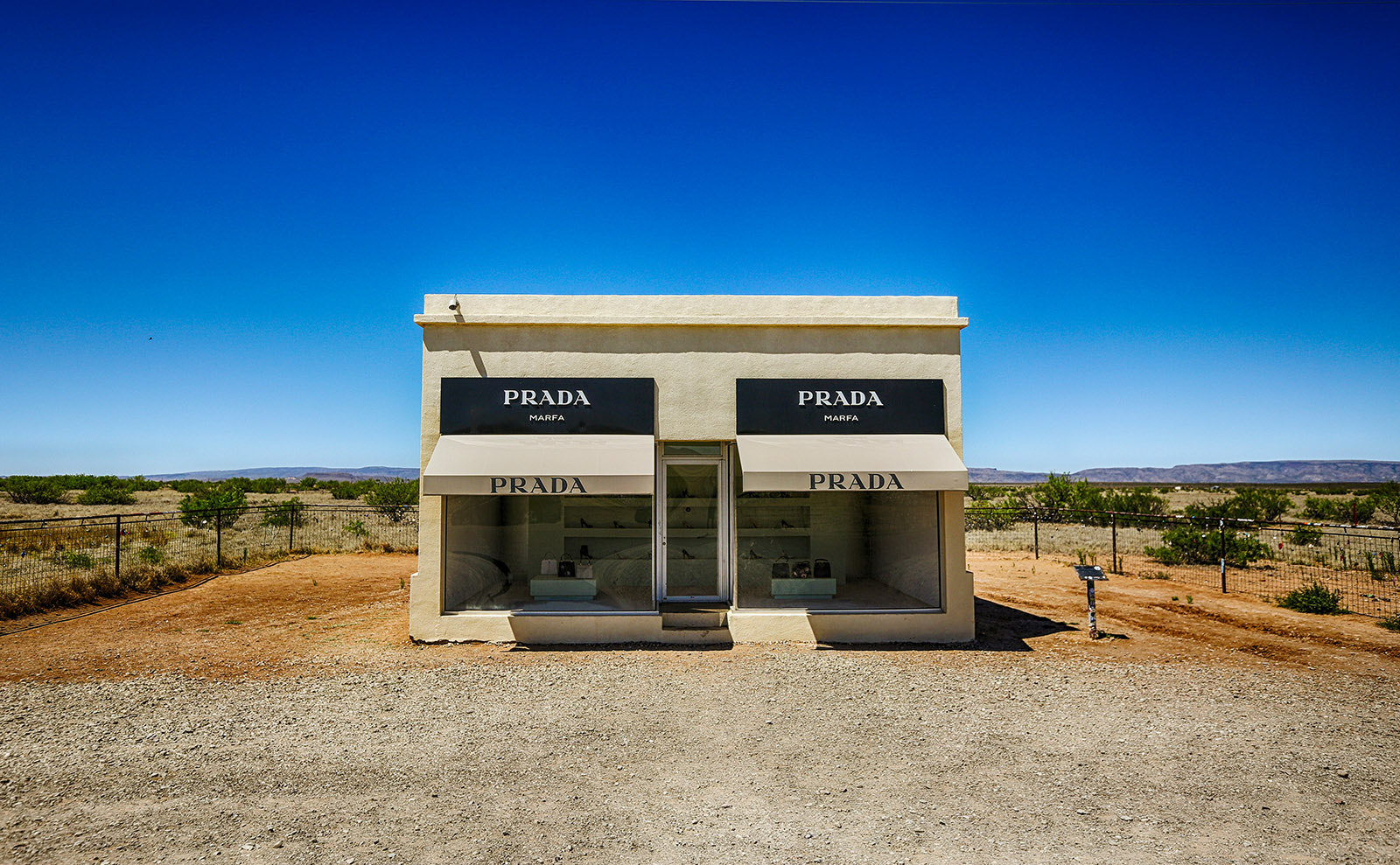 Prada Marfa, Reading Aloud, Pop Culture Cookbooks, Krakow Milk Bars & More: Endnotes 10 May