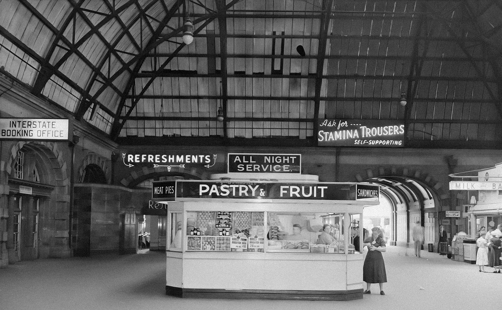 Sydney's RRR, Bookish Museums, Fall Cookbooks, Levar Burton & More: Endnotes 17 November