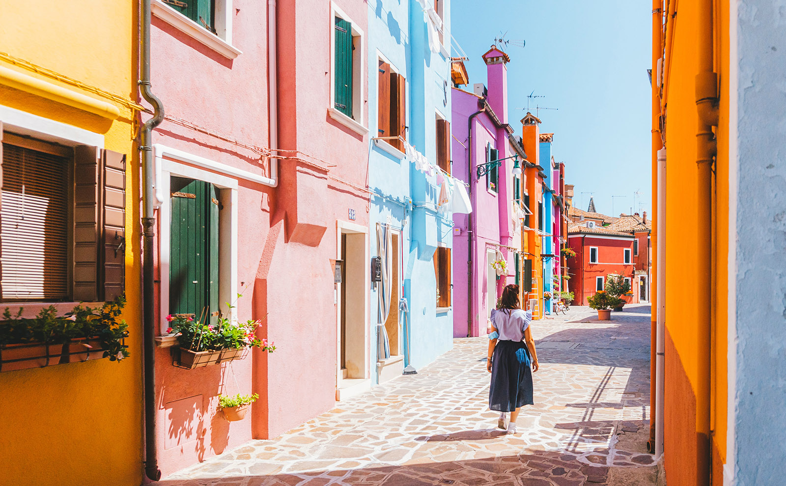 Burano Italy, Sea Shanties, Reading Pod, Austen's England & More: Endnotes 08 January