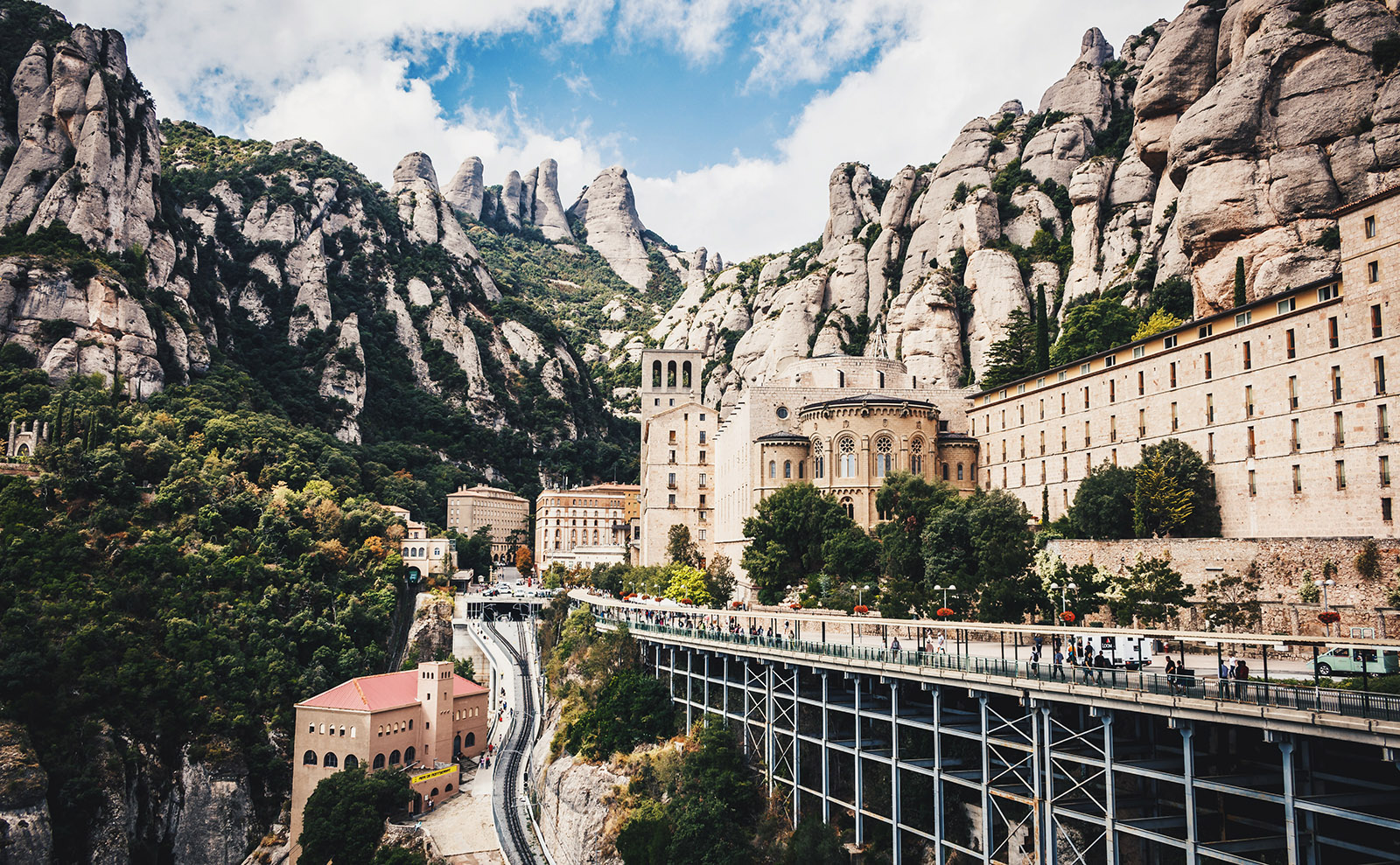 Montserrat Abbey, Bad Book Covers, Global Lit by Women & More: Endnotes 12 March