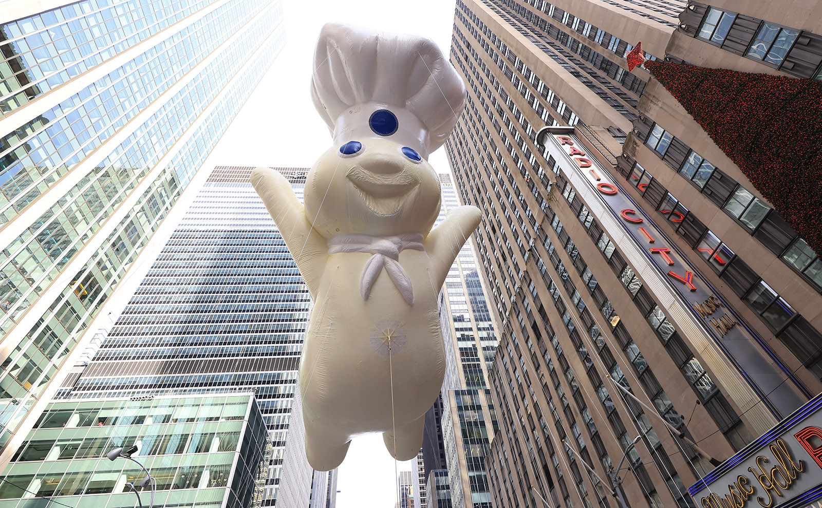 Macy's Parade, Modern Manners, Chocolate, Holiday Poetry & More: Endnotes 25 November