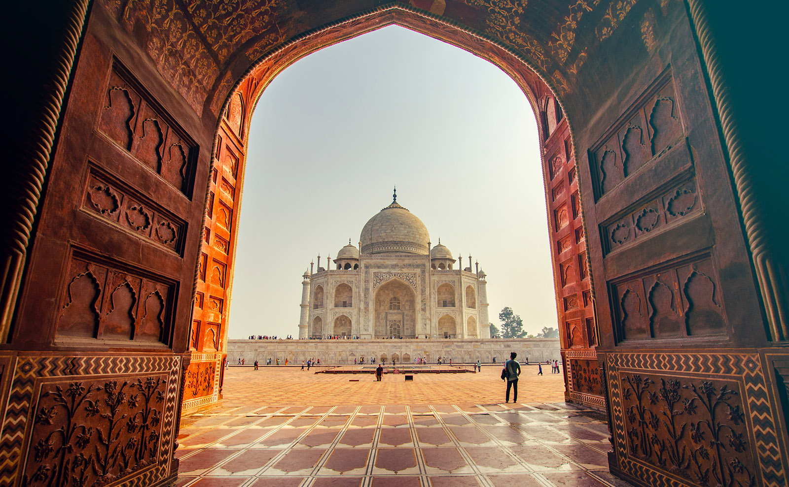 Taj Mahal, Wild Thing Snow Monsters, Singapore Street Food & More: Endnotes 05 February