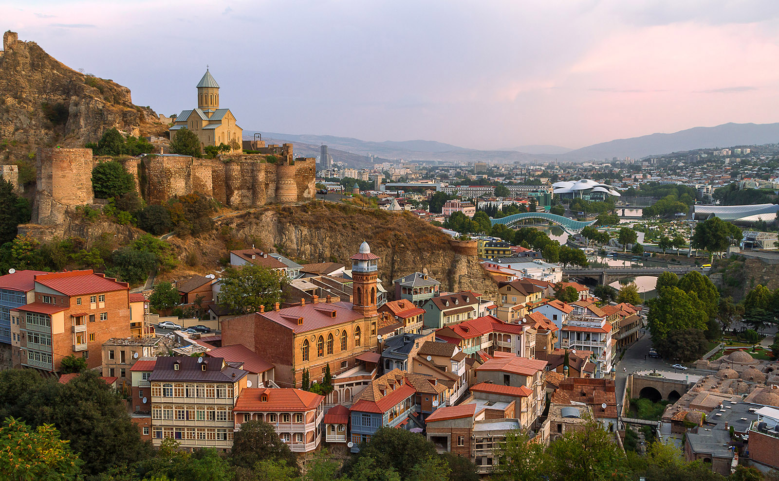 Tbilisi, Punctuation, Passport Photos, Vacation USSR-Style & More: Endnotes 28 April