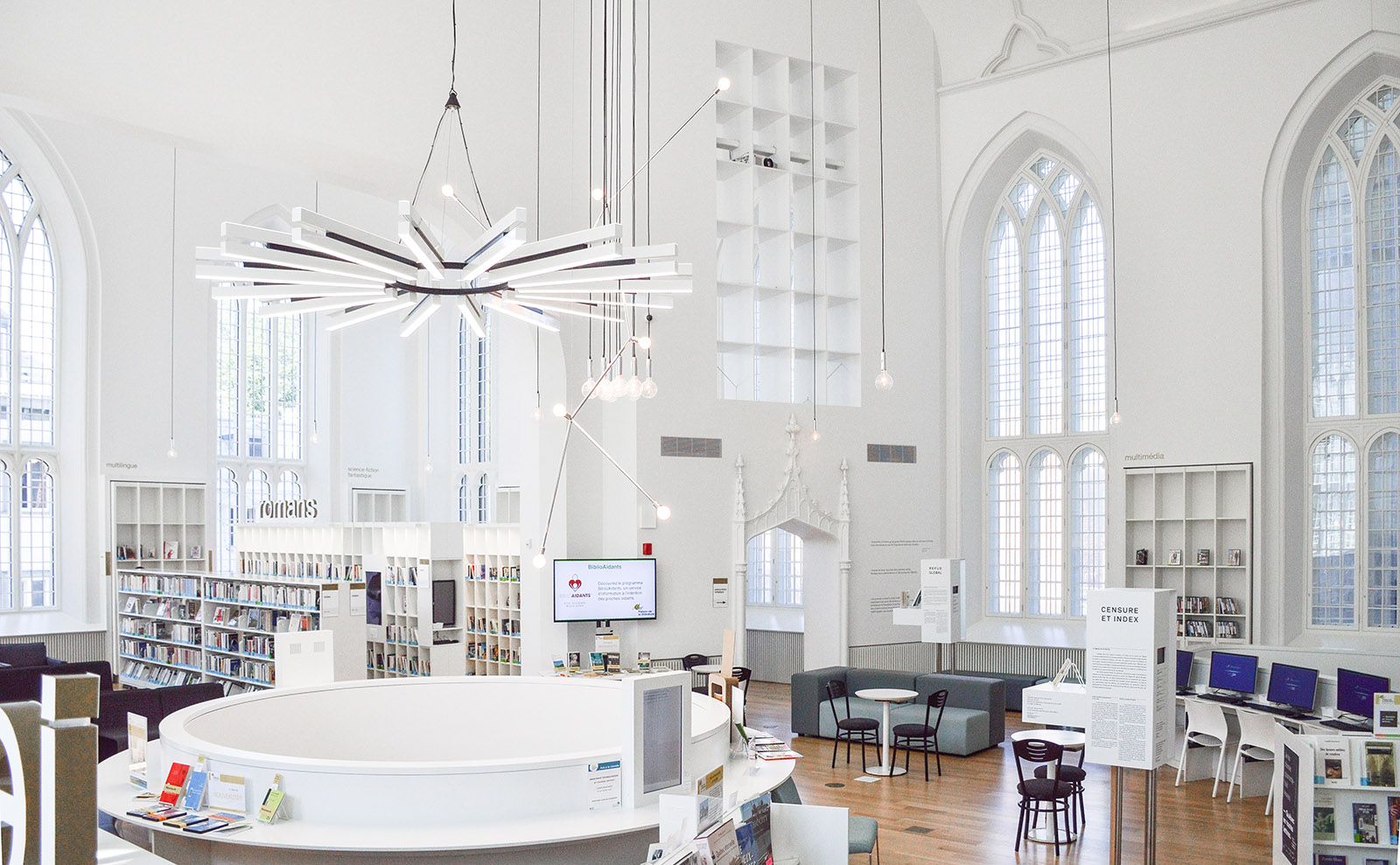 Quebec Library, Tricky Translation, Paris Lit, Trendy 'Hoods & More: Endnotes 14 January