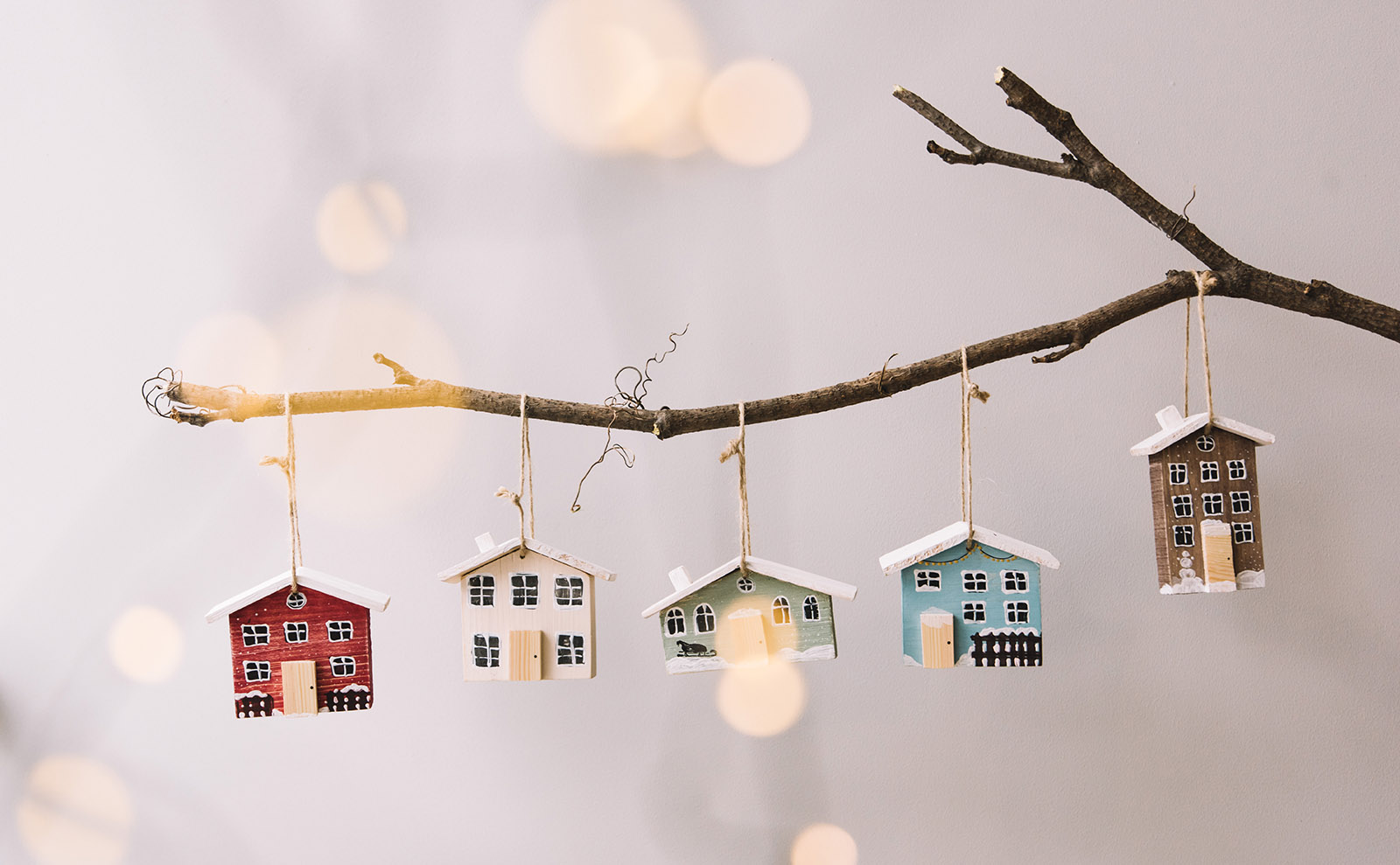 Christmas Wishes, Dickens' Manuscript, Magical Snowscapes & More: Endnotes 24 December