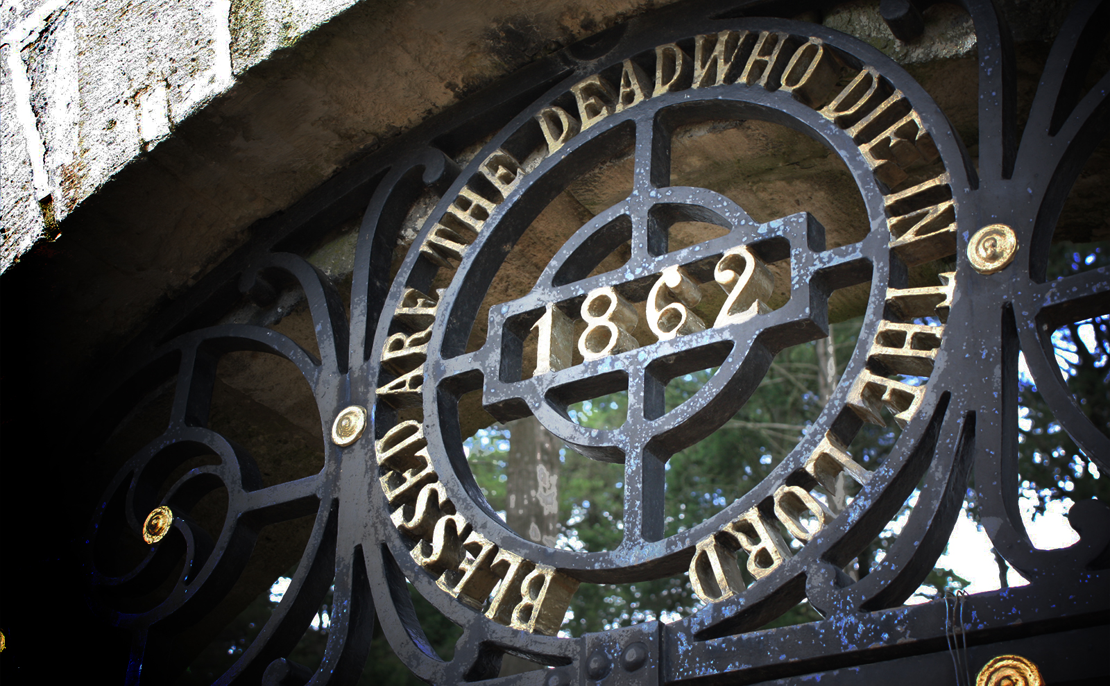 gate of the English Pantheon cemetery in Hidalgo, Mexico