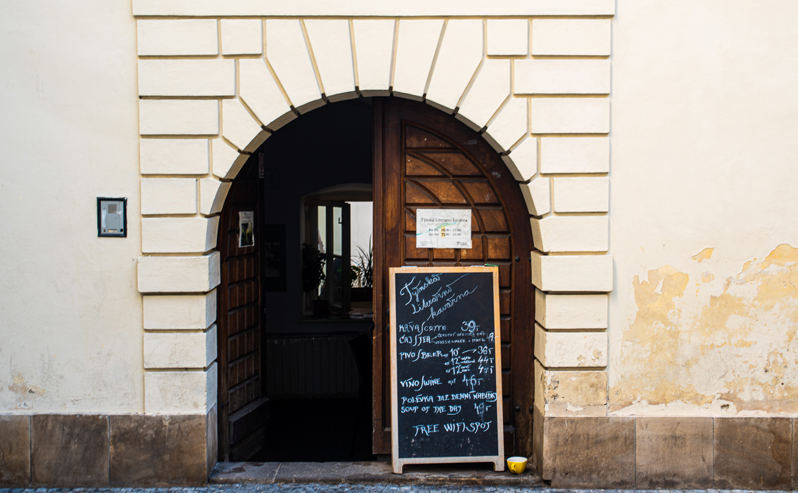 Tynska Literary Cafe